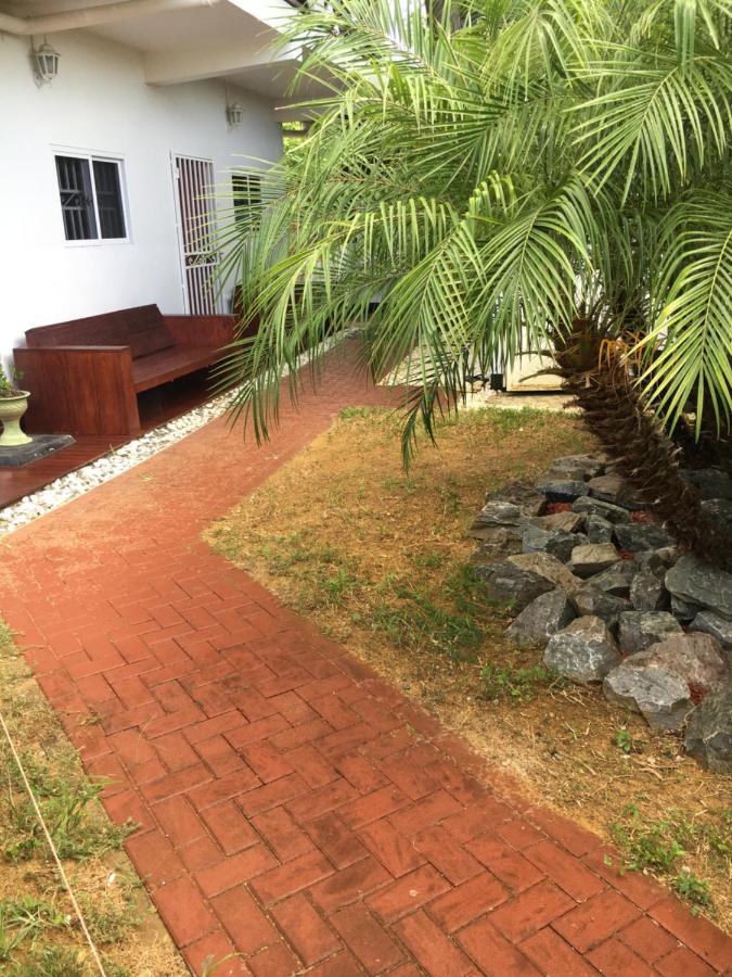 Asteria Studios Paramaribo Luaran gambar