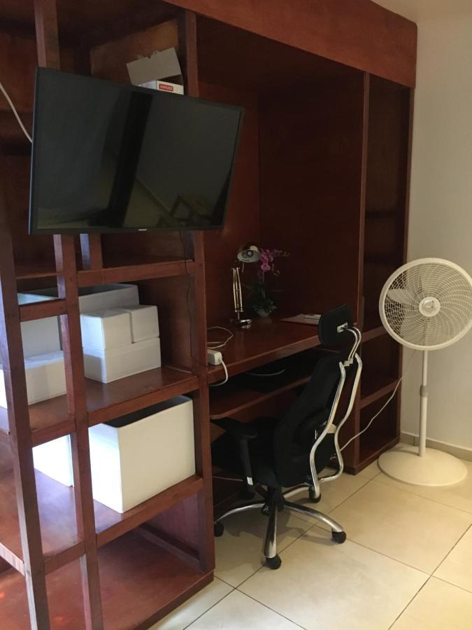 Asteria Studios Paramaribo Luaran gambar
