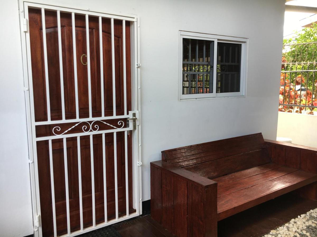 Asteria Studios Paramaribo Luaran gambar
