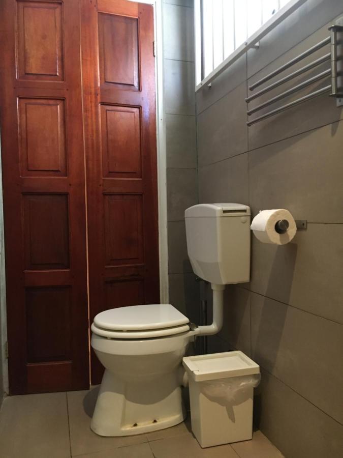 Asteria Studios Paramaribo Luaran gambar