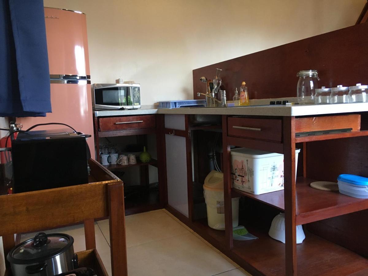 Asteria Studios Paramaribo Luaran gambar