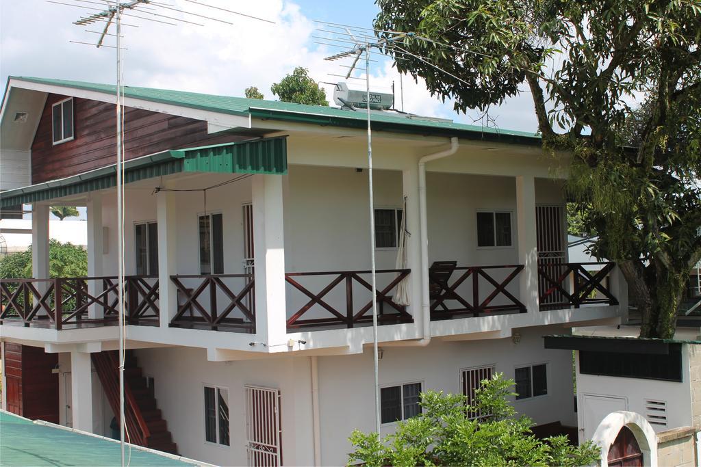 Asteria Studios Paramaribo Luaran gambar
