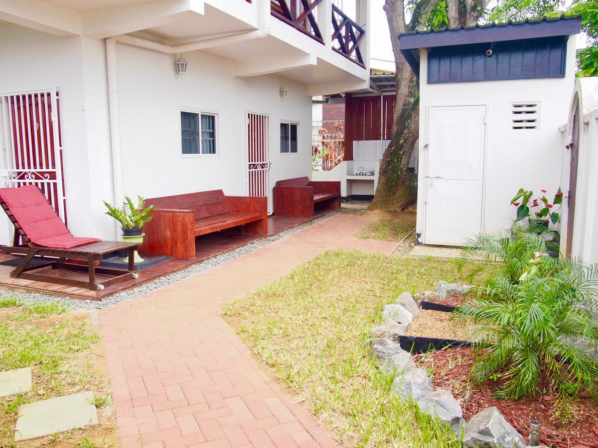 Asteria Studios Paramaribo Luaran gambar
